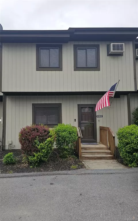 6103 Chelsea Cv N, Beekman, NY 12533