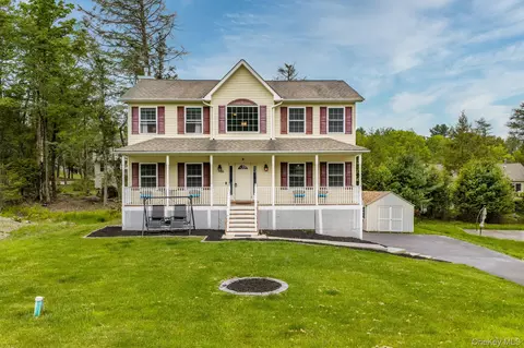 16 Plymouth Ln, Thompson, NY 12775