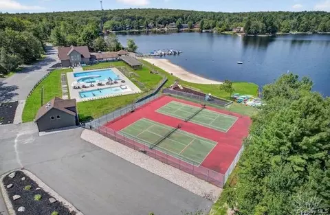 16 Plymouth Ln, Thompson, NY 12775