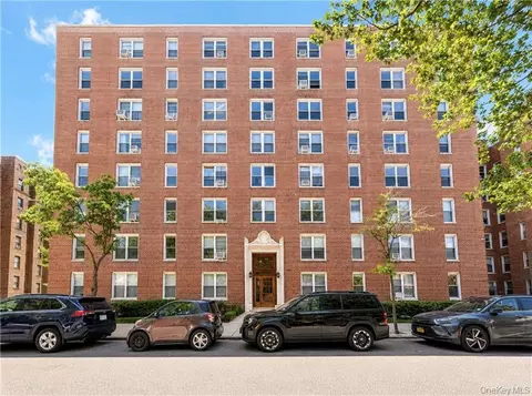 190 72nd St #122, Brooklyn, NY 11209