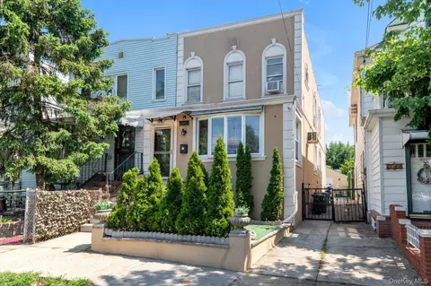 60-09 69th Pl, New York, NY 11378