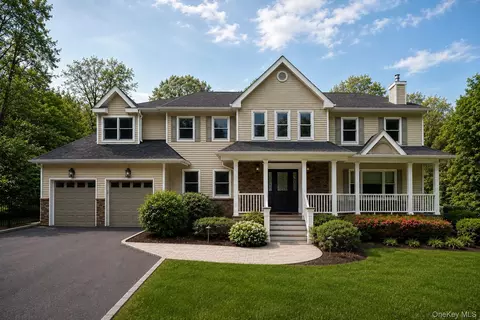 21 Hildreth Ave, Huntington, NY 11743