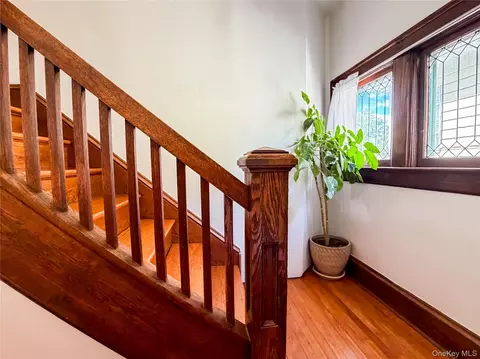 Entry Way - 350 Smith St, Peekskill, NY 10566 photo 3 of 8