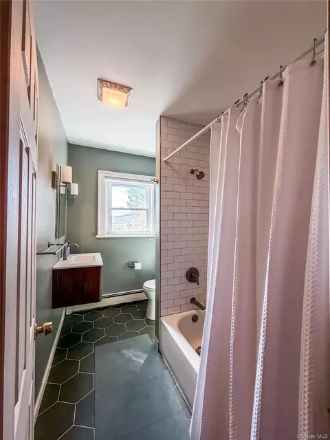 Bath - 350 Smith St, Peekskill, NY 10566 photo 3 of 4