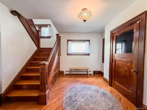 Entry Way - 350 Smith St, Peekskill, NY 10566 photo 2 of 8