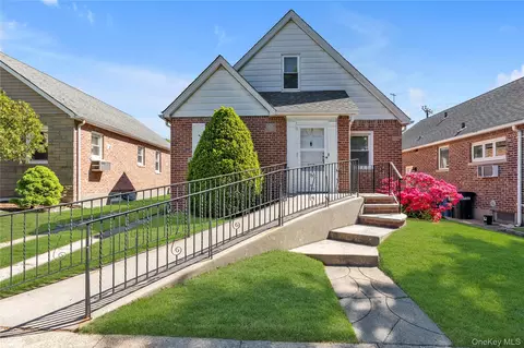 172-15 Effington Ave, Flushing, NY 11358