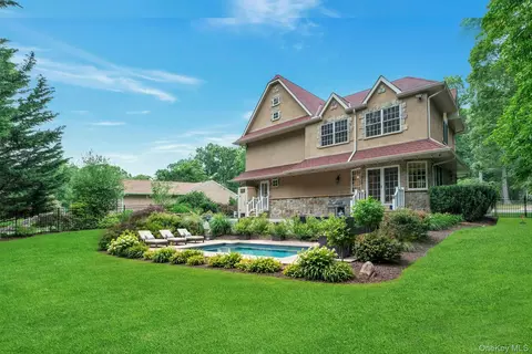 2015 Kenneys Rd, Southold, NY 11971