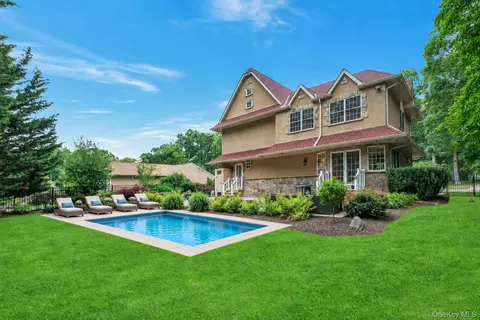 2015 Kenneys Rd, Southold, NY 11971