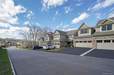 20 Deforest Dr, Cortlandt, NY 10567