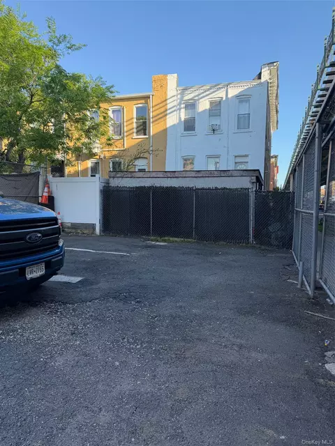 2 Danforth, New York, NY 11208 photo 4