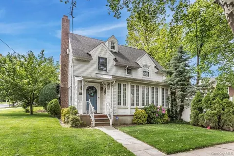 156-17 33rd Ave, Flushing, NY 11354