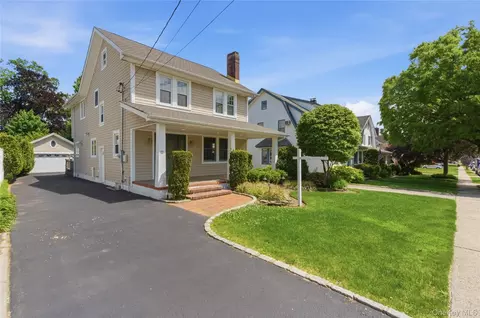 12 Davison Ave, East Rockaway, NY 11518