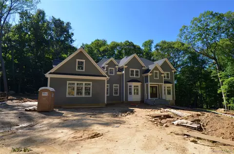 550 Moriches Rd, Saint James, NY 11780
