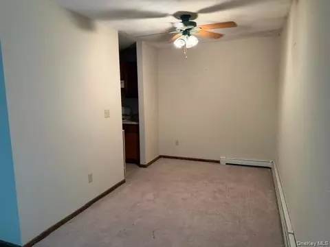 Living - 6 Yew Ct #H, Fishkill, NY 12524 photo 5 of 5