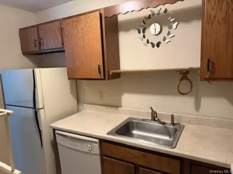 Other - 6 Yew Ct #H, Fishkill, NY 12524 photo 8 of 10