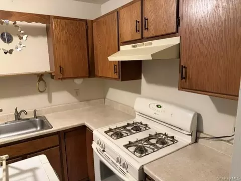 Other - 6 Yew Ct #H, Fishkill, NY 12524 photo 7 of 10