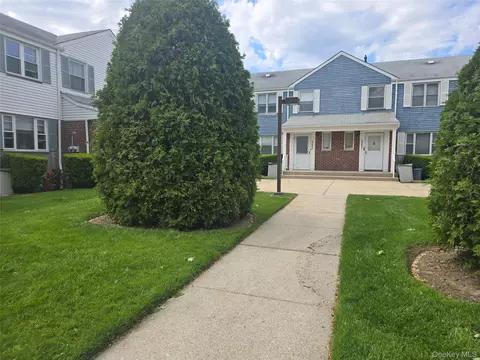 228-05 69th Ave, Oakland Gardens, NY 11364