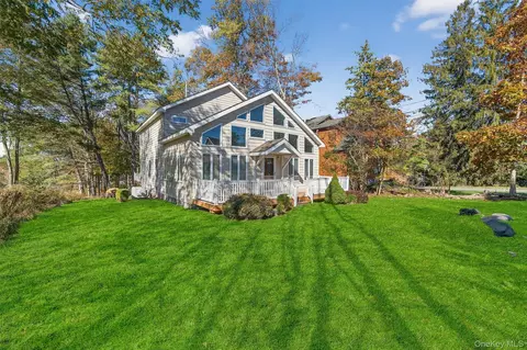 518 Sackett Lake Rd, Thompson, NY 12701