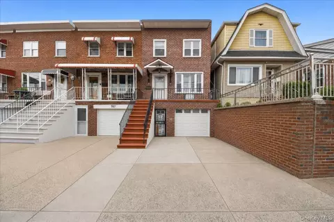 709 Logan Ave, New York, NY 10465