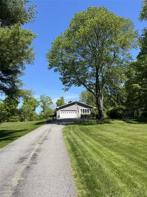 245 Salem Rd, Pound Ridge, NY 10576