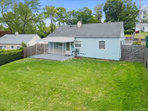 Exterior - 8 Cayuga Dr, Peekskill, NY 10566 photo 8 of 11