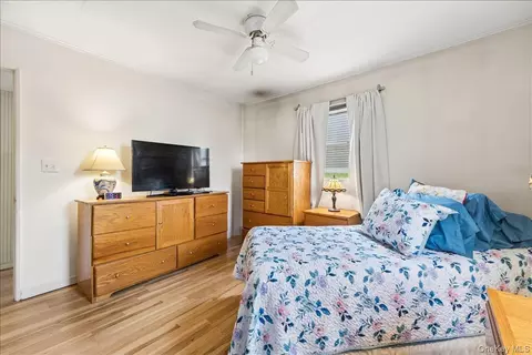 Bedroom - 8 Cayuga Dr, Peekskill, NY 10566 photo 4 of 4