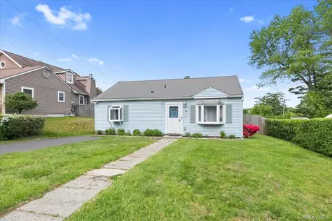 Exterior - 8 Cayuga Dr, Peekskill, NY 10566 photo 10 of 11