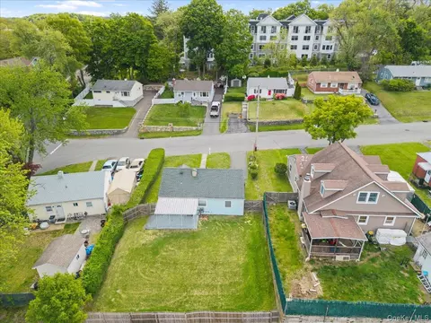 View/Area - 8 Cayuga Dr, Peekskill, NY 10566 photo 2 of 3