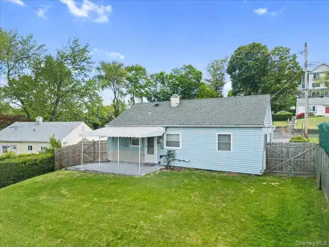 Exterior - 8 Cayuga Dr, Peekskill, NY 10566 photo 7 of 11