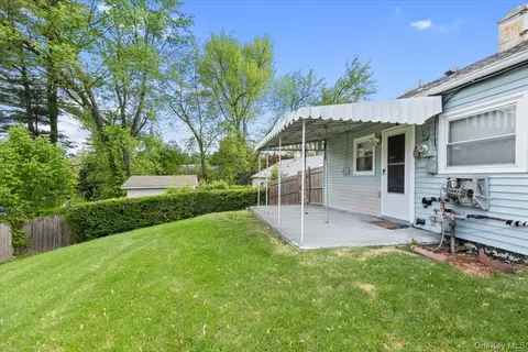 Exterior - 8 Cayuga Dr, Peekskill, NY 10566 photo 5 of 11