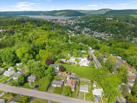 View/Area - 8 Cayuga Dr, Peekskill, NY 10566 photo 3 of 3