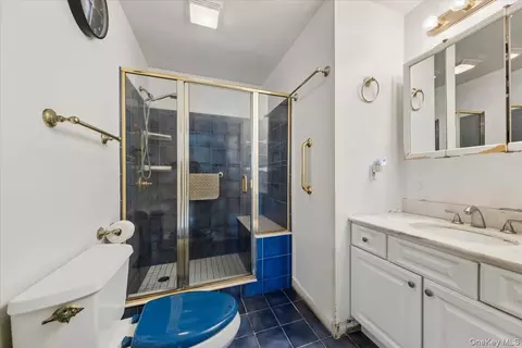 Bath - 8 Cayuga Dr, Peekskill, NY 10566 photo 1 of 1