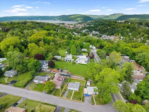 View/Area - 8 Cayuga Dr, Peekskill, NY 10566 photo 1 of 3