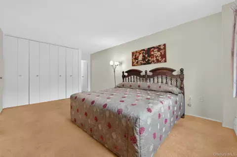 Bedroom - 1 Lakeview Dr #1P, Peekskill, NY 10566 photo 2 of 5