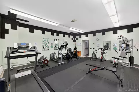 Bedroom - 1 Lakeview Dr #1P, Peekskill, NY 10566 photo 5 of 5