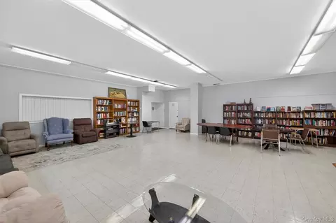 View/Area - 1 Lakeview Dr #1P, Peekskill, NY 10566 photo 3 of 5