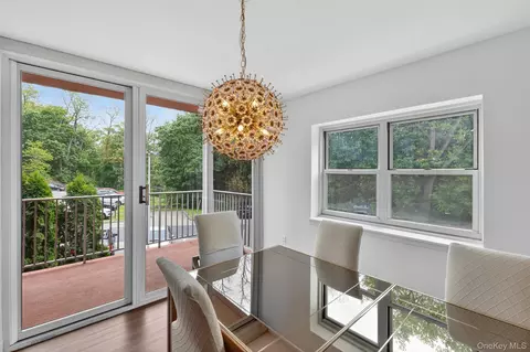 Dining - 1 Lakeview Dr #1P, Peekskill, NY 10566 photo 4 of 6