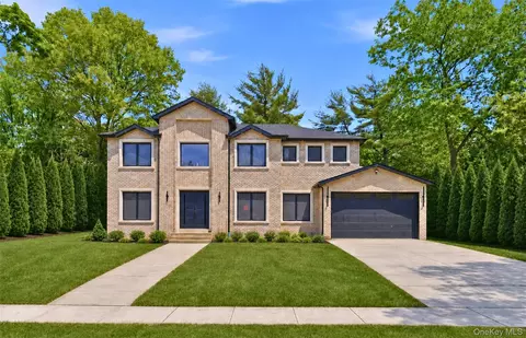 97 Parkway Dr, North Hempstead, NY 11577