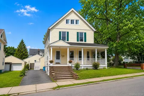 21 Albert St, Middletown, NY 10940