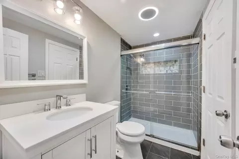 Bath - 4 Hale Ln, Coram, NY 11727 photo 1 of 3