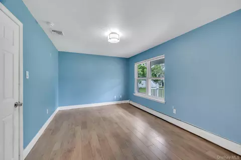 Other - 4 Hale Ln, Coram, NY 11727 photo 3 of 9