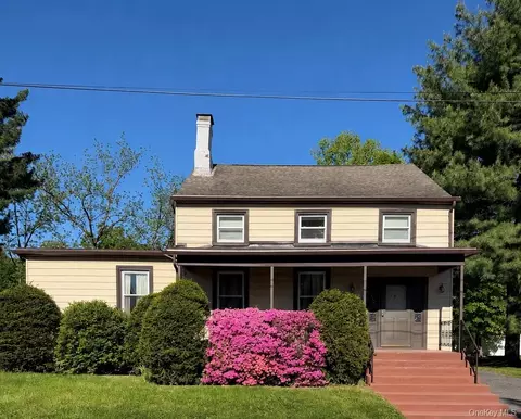 14 West St, Marlboro, NY 12542