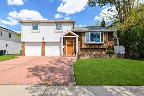 960 Cliffside Ave, Valley Stream, NY 11581