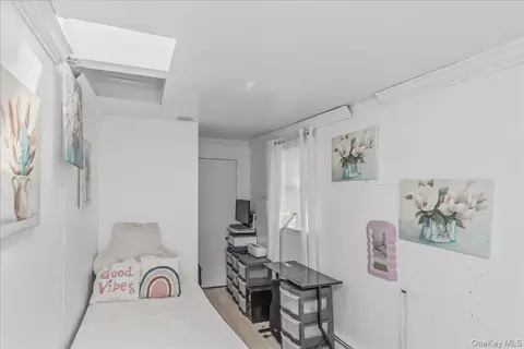 Bedroom - 14 Lurcott Ln, Central Islip, NY 11722 photo 4 of 4