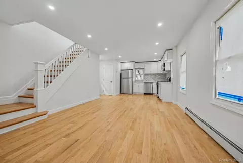 12950 135th St, New York, NY 11420