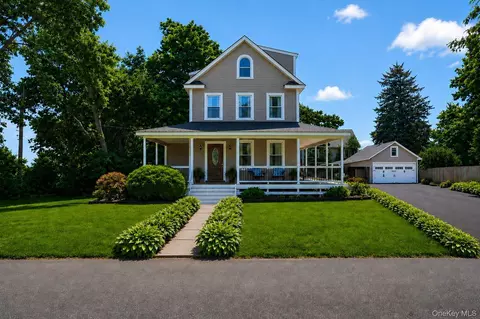 11 Gilbert St, Northport, NY 11768