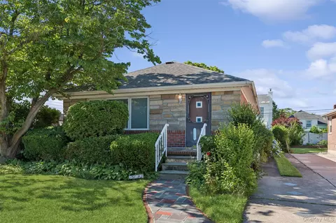 15142 24th Ave, New York, NY 11357