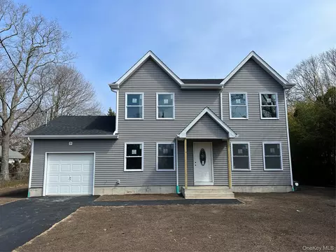 35 Babylon Rd, Mastic Beach, NY 11951