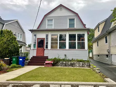 141 Fisher Ave, Staten Island, NY 10307
