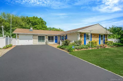 5 Tawny Pass, South Setauket, NY 11720